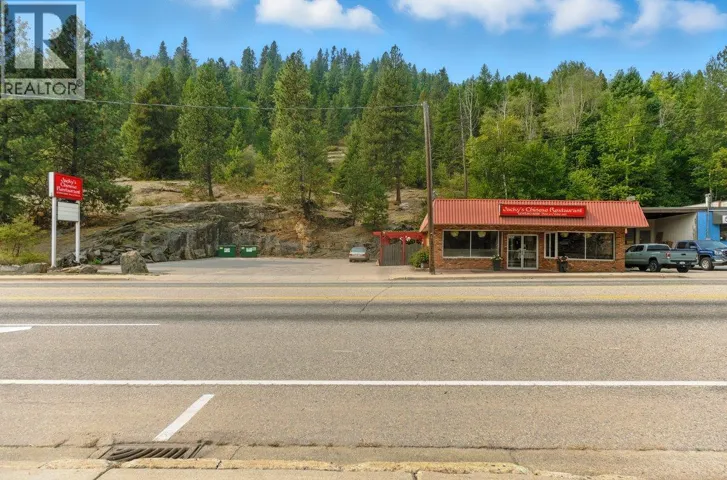 932 and 938 Columbia Avenue, Castlegar, British Columbia V1N1H2
