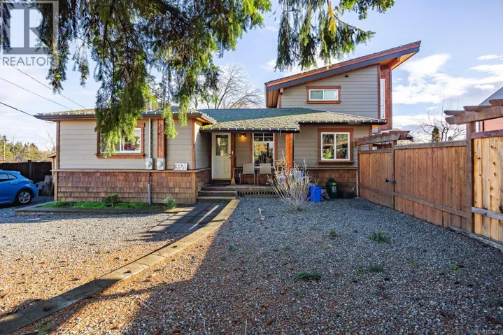 3328 Third St, Cumberland, British Columbia V0R1S0