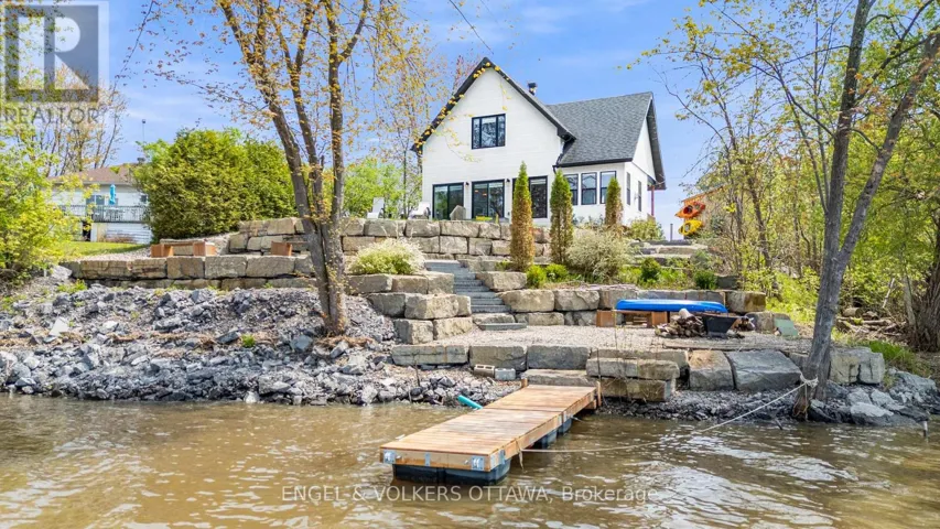 2882 BAY ROAD, Champlain, Ontario K0B1K0