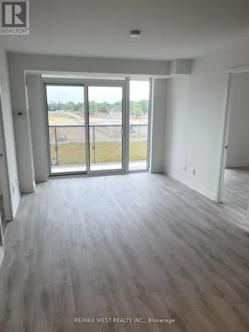 419 - 120 VARNA DRIVE, Toronto (Englemount-Lawrence), Ontario M6A2M1