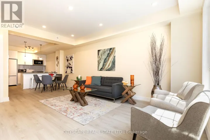 8 - 26 ERNEST AVENUE, Toronto (Dovercourt-Wallace Emerson-Junction), Ontario M6P3M7