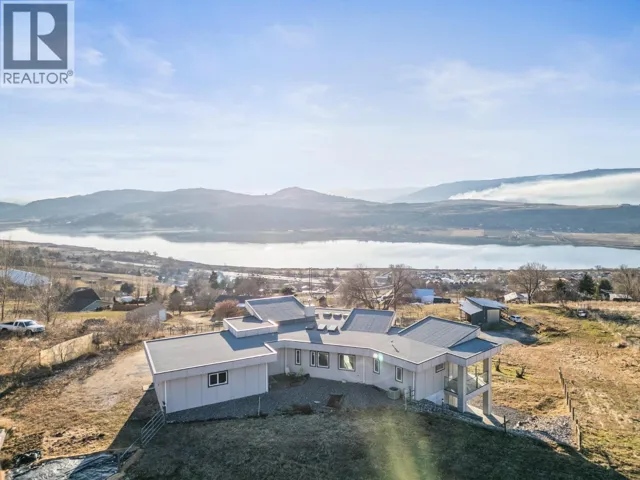 7697 Baker Hogg Road, Vernon, British Columbia V1B3S3