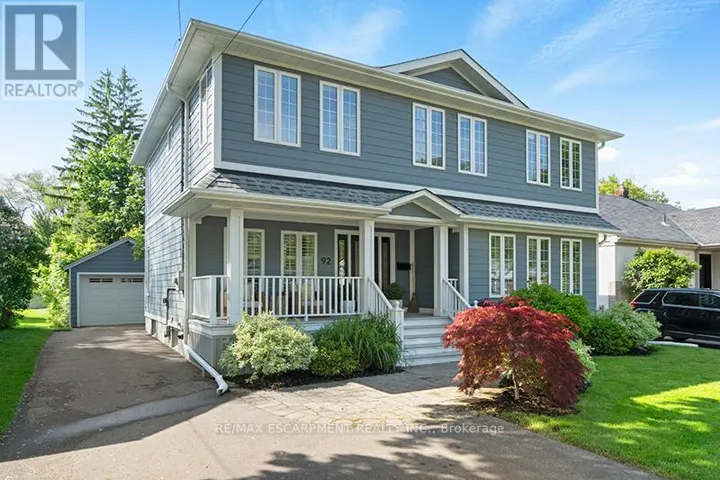 92 WANITA ROAD, Mississauga (Port Credit), Ontario L5G1B8