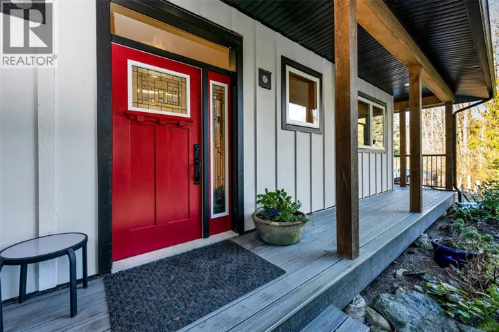 1696 Peerless Rd, Duncan, British Columbia V0R1L6