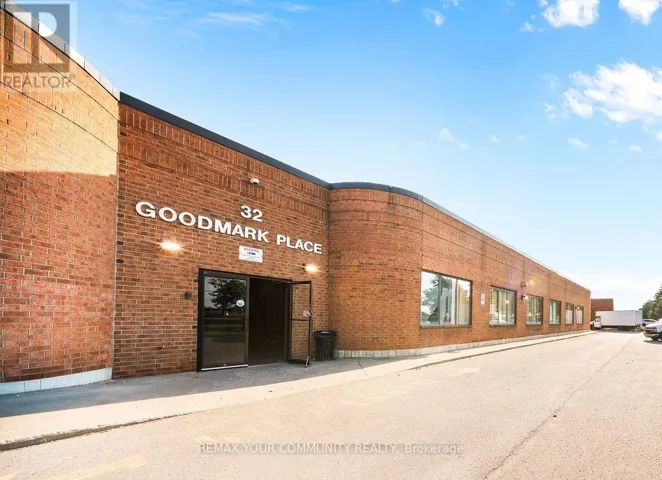 3 - 32 GOODMARK PLACE, Toronto (West Humber-Clairville), Ontario M9W6J4