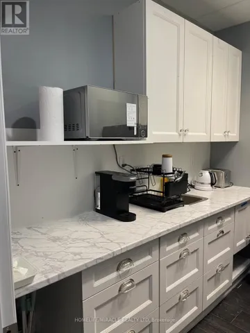 211-P - 2359 ROYALWINDSOR DRIVE, Mississauga (Southdown), Ontario L5J4S9