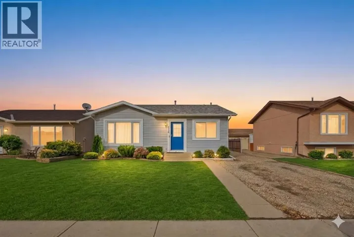 128 Ridgegate Way SW, Airdrie, Alberta T4B1A9