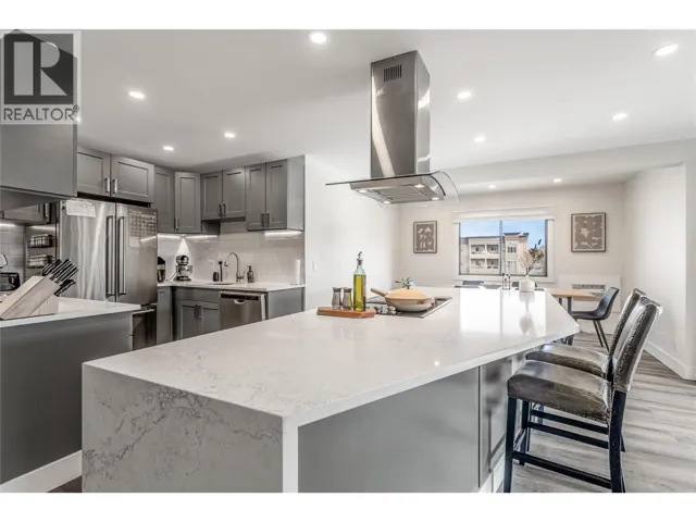 1075 Bernard Avenue Unit# 305, Kelowna, British Columbia V1Y6P7