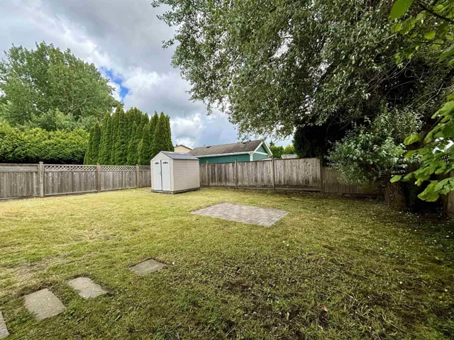 5232 201A STREET, Langley, British Columbia V3A1S4