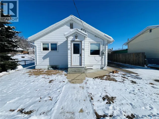 45 6th AVENUE NE, Swift Current, Saskatchewan S9H2L8