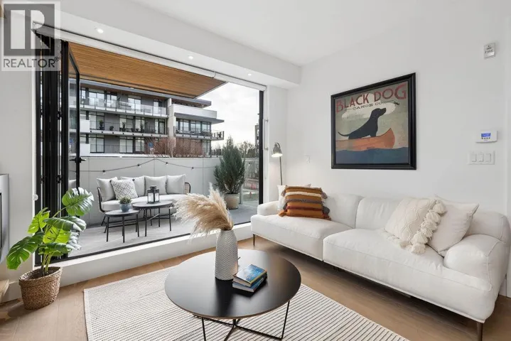 205 5089 QUEBEC STREET, Vancouver, British Columbia V5W0E5