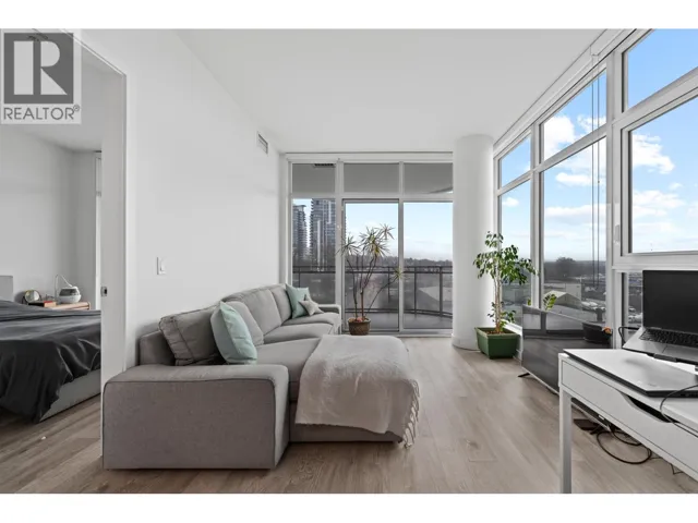 703 5333 GORING STREET, Burnaby, British Columbia V5B3A2