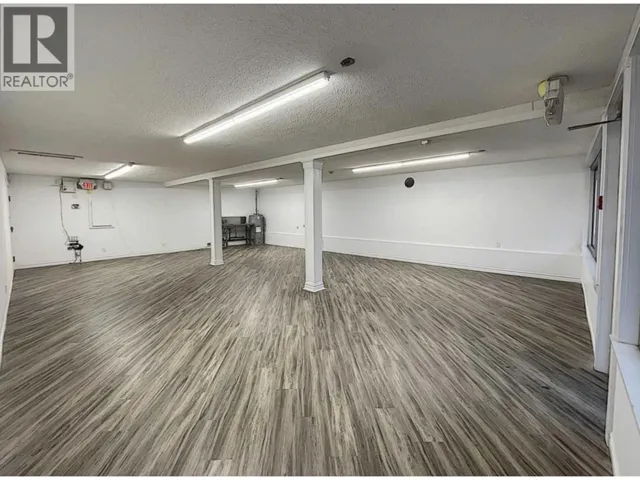 8722 GRANVILLE STREET, Vancouver, British Columbia V8P5A5