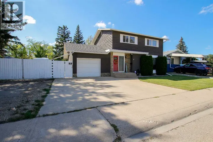 4 Mckee Close, Red Deer, Alberta T4N0L9