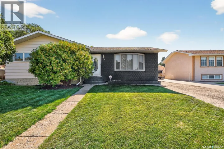 19 Buttercup CRESCENT NW, Moose Jaw, Saskatchewan S6J1A3