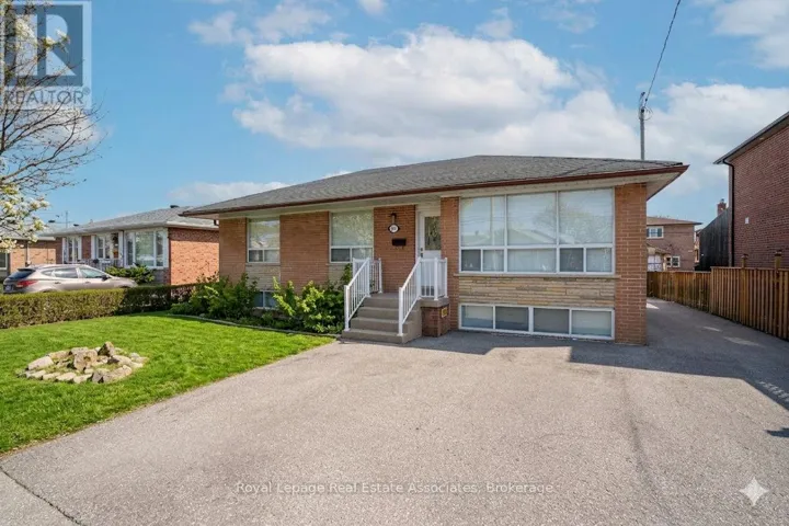 2874 WESTON ROAD S, Toronto (Humberlea-Pelmo Park), Ontario M9M2S3