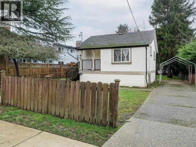 3260 Seaton St, Saanich, British Columbia V8Z3V7