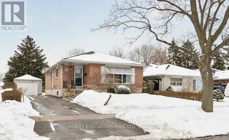 23 HELMSDALE CRESCENT, Toronto (West Humber-Clairville), Ontario M9V3X8