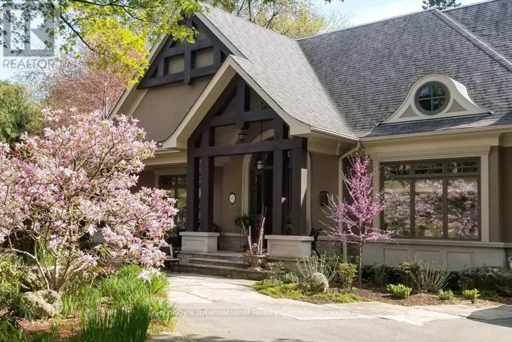 552 BOBOLINK ROAD, Mississauga (Clarkson), Ontario L5J2P4