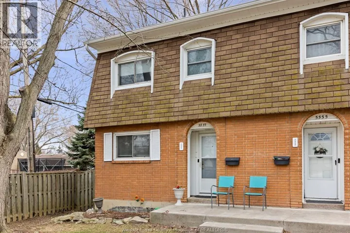 5557 CORONATION, Windsor, Ontario N8T1B2