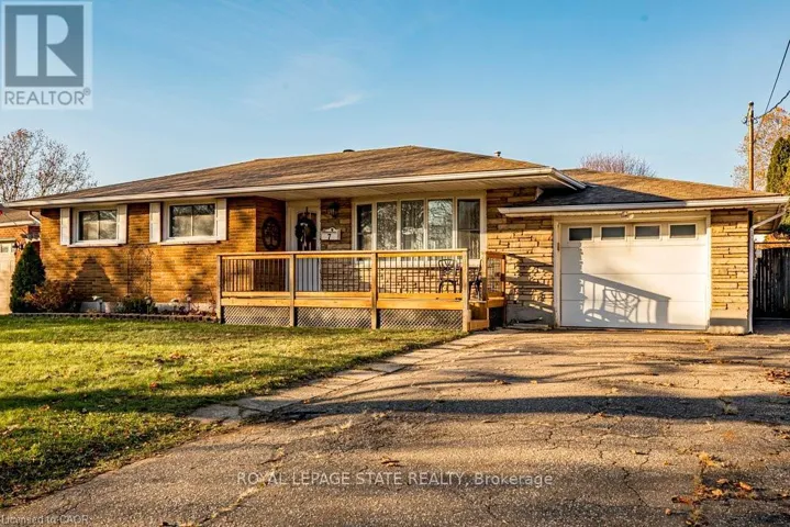 7 PRINCE CHARLES DRIVE, St. Catharines (Lakeport), Ontario L2N3Y4