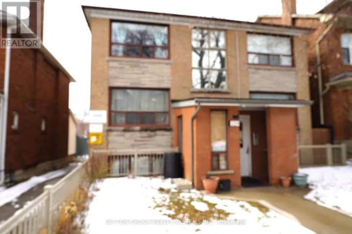 324 LAUDER AVENUE, Toronto (Oakwood Village), Ontario M6E3H6
