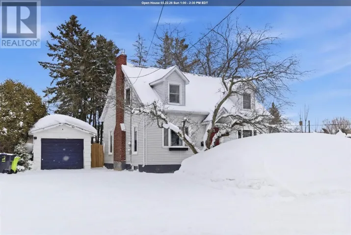 32 Salisbury AVE, Sault Ste. Marie, Ontario P6B1L7