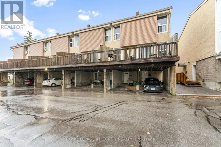 39 - 3415 UPLANDS DRIVE, Ottawa, Ontario K1V9N3