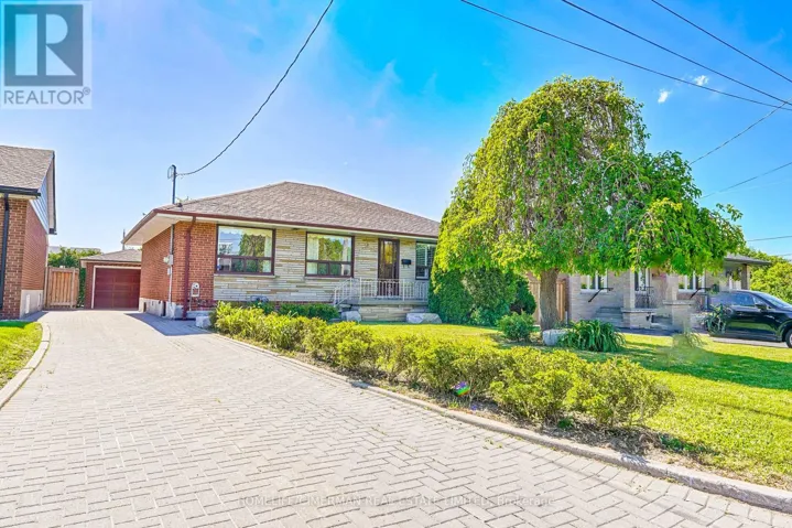 28 RENSHAW STREET, Toronto (Downsview-Roding-CFB), Ontario M3M2C8