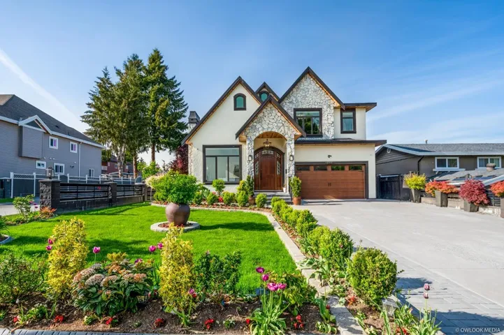 12901 92A AVENUE, Surrey, British Columbia V3V1K1