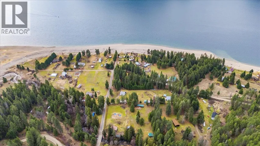 7515 Broadwater Road, Castlegar, British Columbia V1N4V8