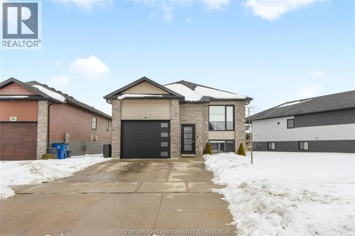 199 MOONSTONE CRESCENT, Chatham, Ontario N7M0S1