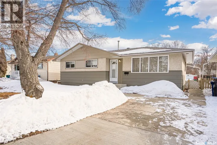 90 Bence CRESCENT, Saskatoon, Saskatchewan S7L4J1