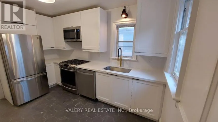 130 GLENGARRY AVENUE, Toronto (Lawrence Park North), Ontario M5M1E2