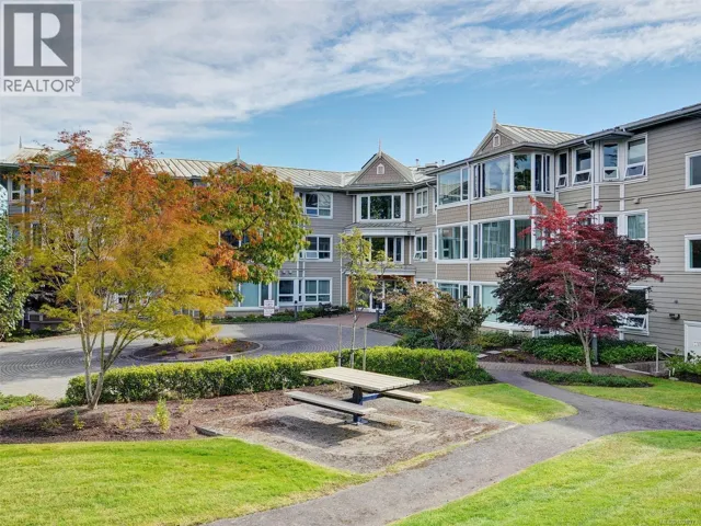 309 1505 Church Ave, Saanich, British Columbia V8P2G7