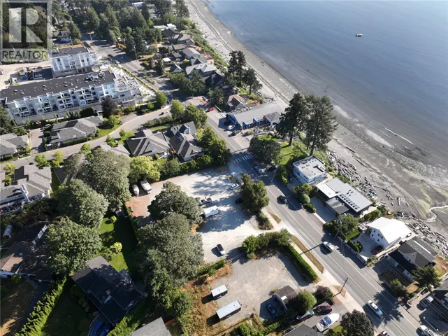 5090,94,98 Cordova Bay Rd, Saanich, British Columbia V8Y2K5