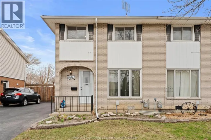 9690 Lynngrove Cres, Windsor, Ontario N8R1B7