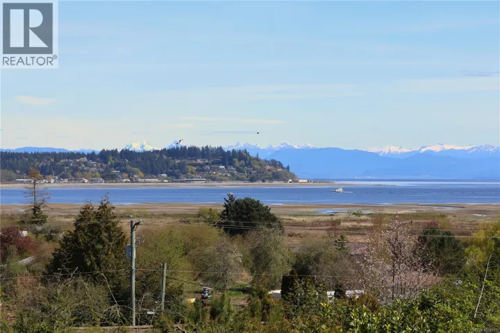3800 Laurel Dr, Royston, British Columbia V0R2V0