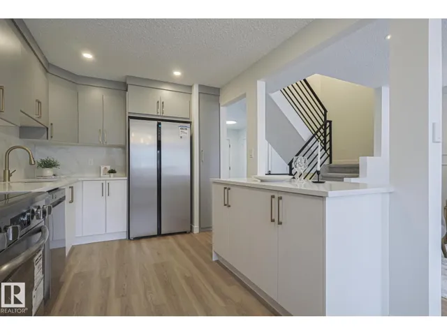 13027 34 ST NW, Edmonton, Alberta T5A3K1