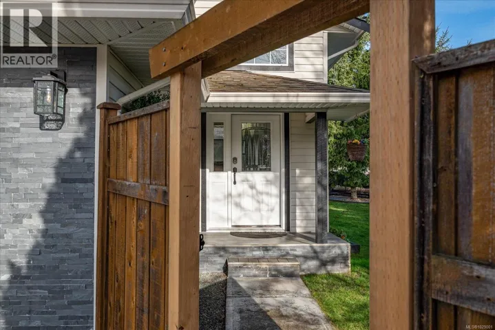 2121 Lexington Pl, Courtenay, British Columbia V9N9C5