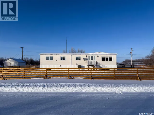 201 - 203 4th AVENUE, Climax, Saskatchewan S0N0N0