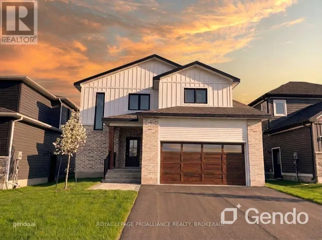 4 PARK CRESCENT, Loyalist (Amherstview), Ontario K7N0C2