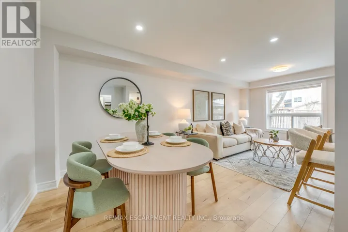 17 - 2350 GRAND RAVINE DRIVE, Oakville (RO River Oaks), Ontario L6H6E2