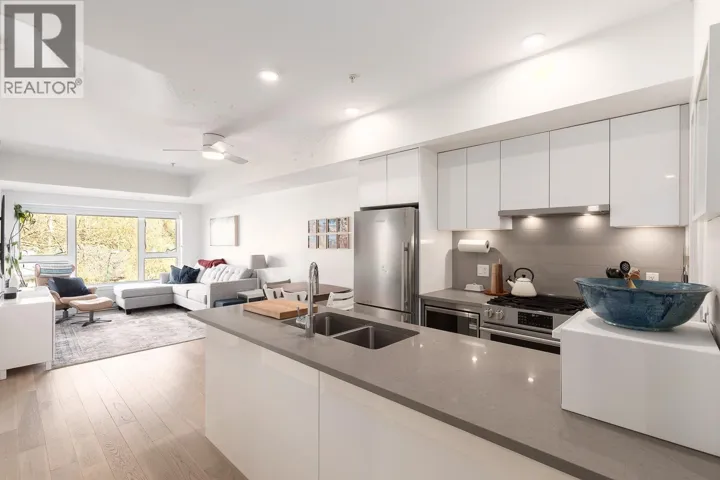 305 2666 DUKE STREET, Vancouver, British Columbia V5R4S9