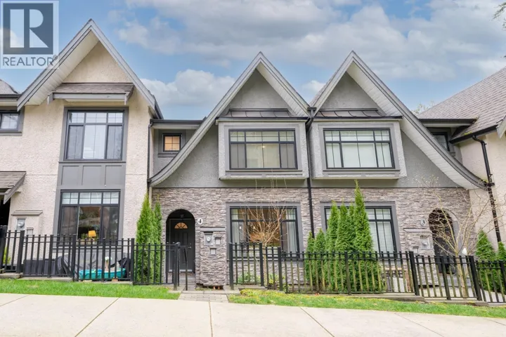 4 3406 ROXTON AVENUE, Coquitlam, British Columbia V3B0G7