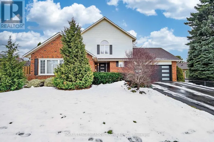 8 WADSWORTH CIRCLE, Brampton (Snelgrove), Ontario L6Z1W7