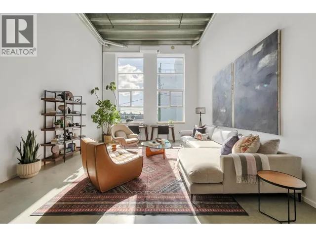 215 1220 E PENDER STREET, Vancouver, British Columbia V6A1W8