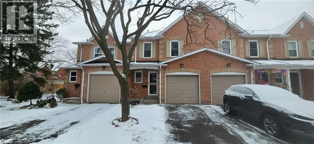 1039 CEDARGLEN Gate Unit# 15, Mississauga, Ontario L5G3A7