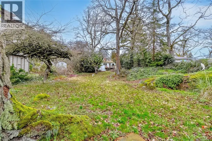 Lot N Burnside Rd W, Saanich, British Columbia V8Z1N4
