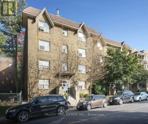 33 - 2402 QUEEN STREET E, Toronto (Birchcliffe-Cliffside), Ontario M1N1A2
